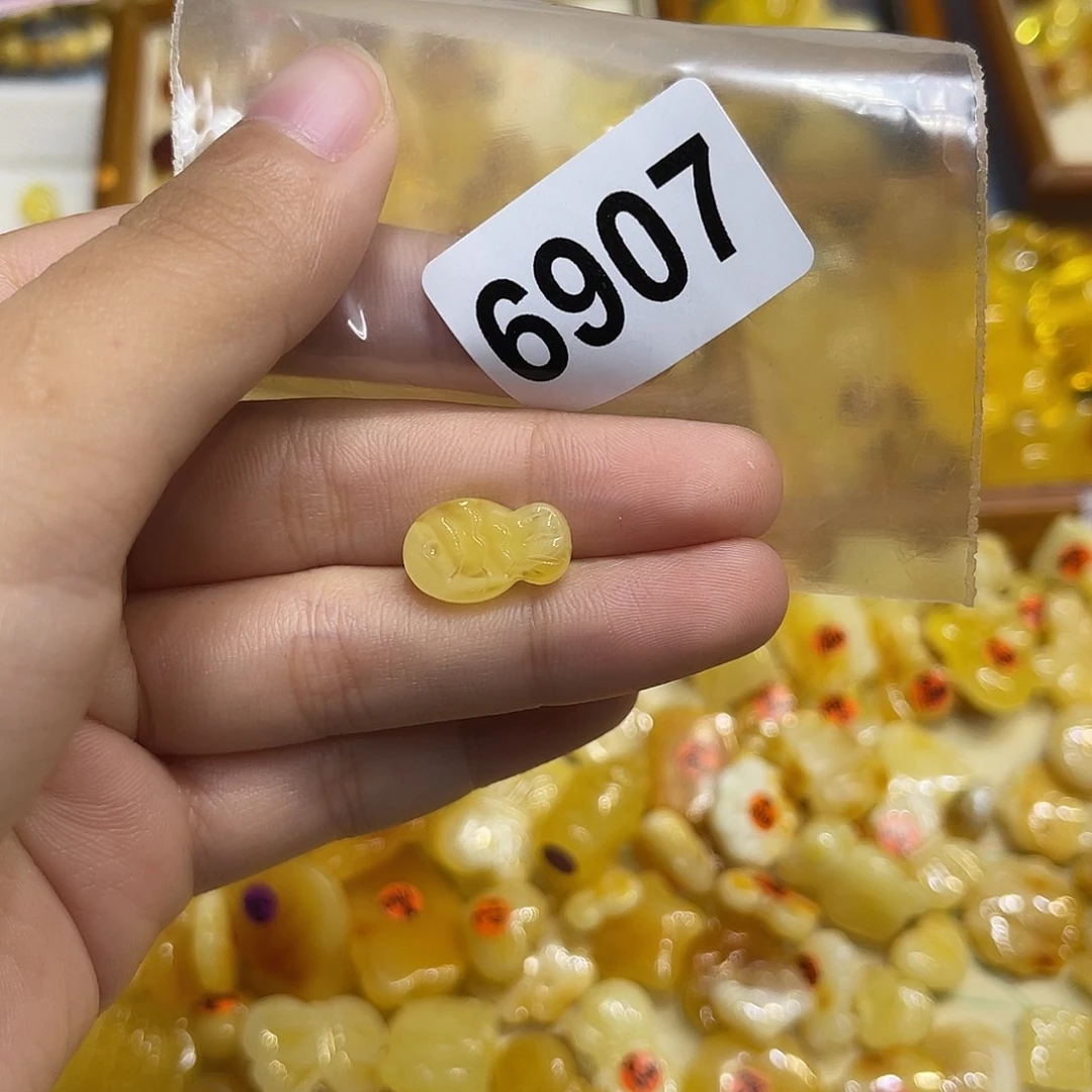 琥珀未镶嵌珠宝奇石