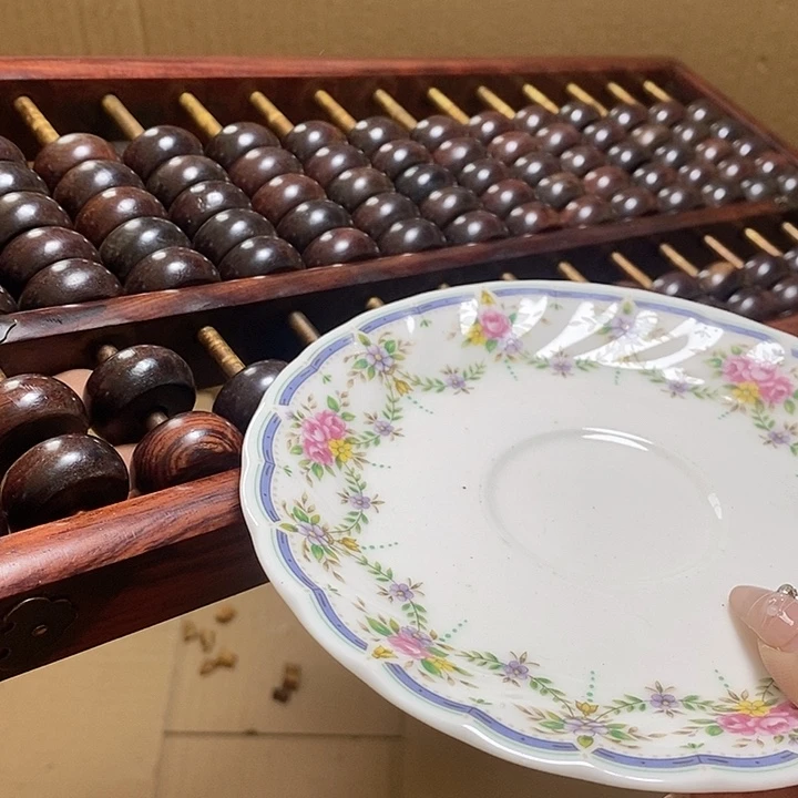 红**笑瓷器瓷器瓷器瓷器