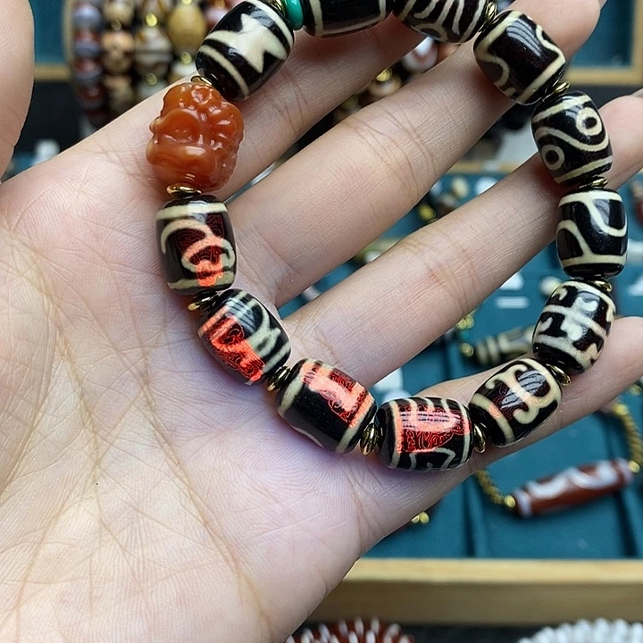玛瑙/玉髓合金颈饰