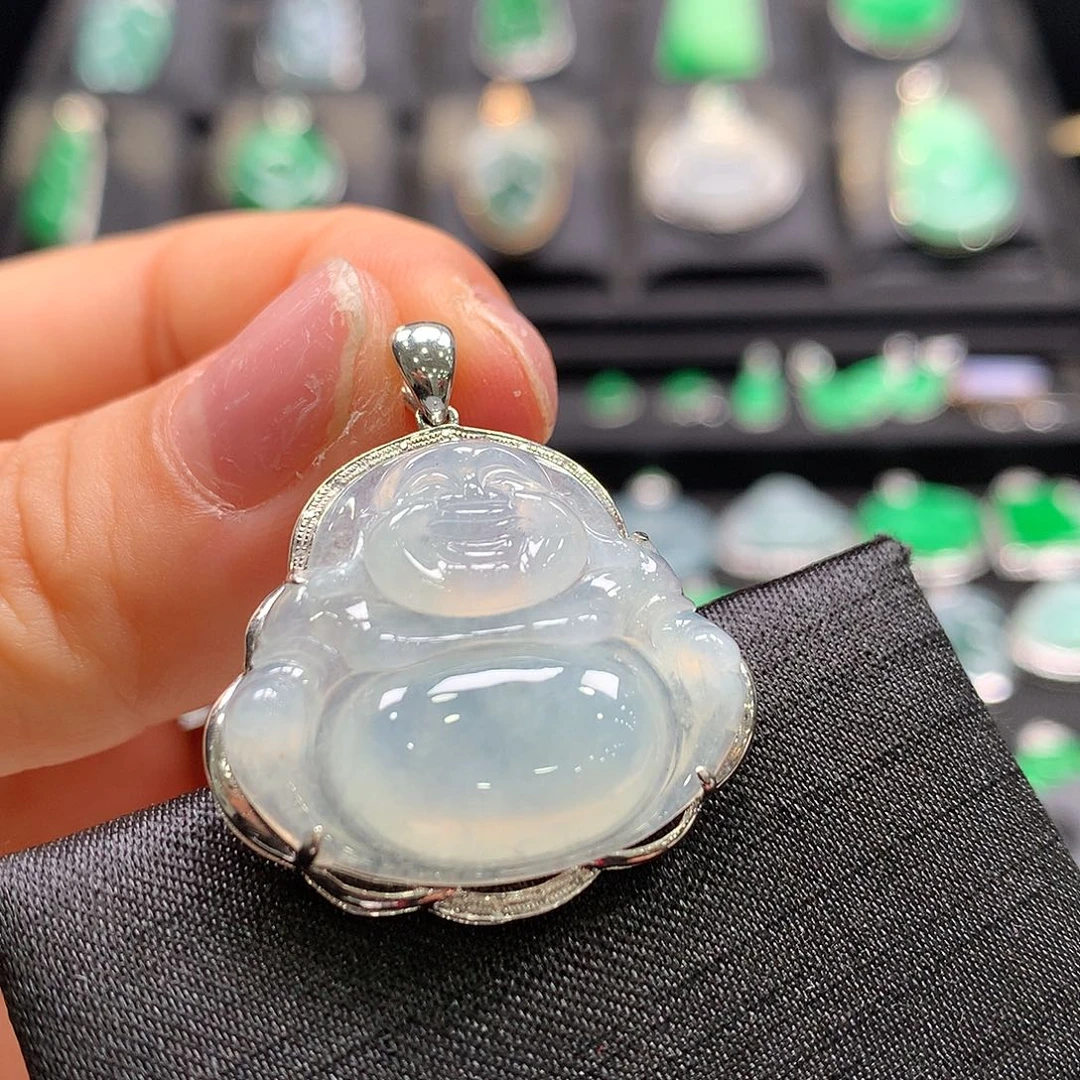 翡翠18K金镶嵌颈饰佛公