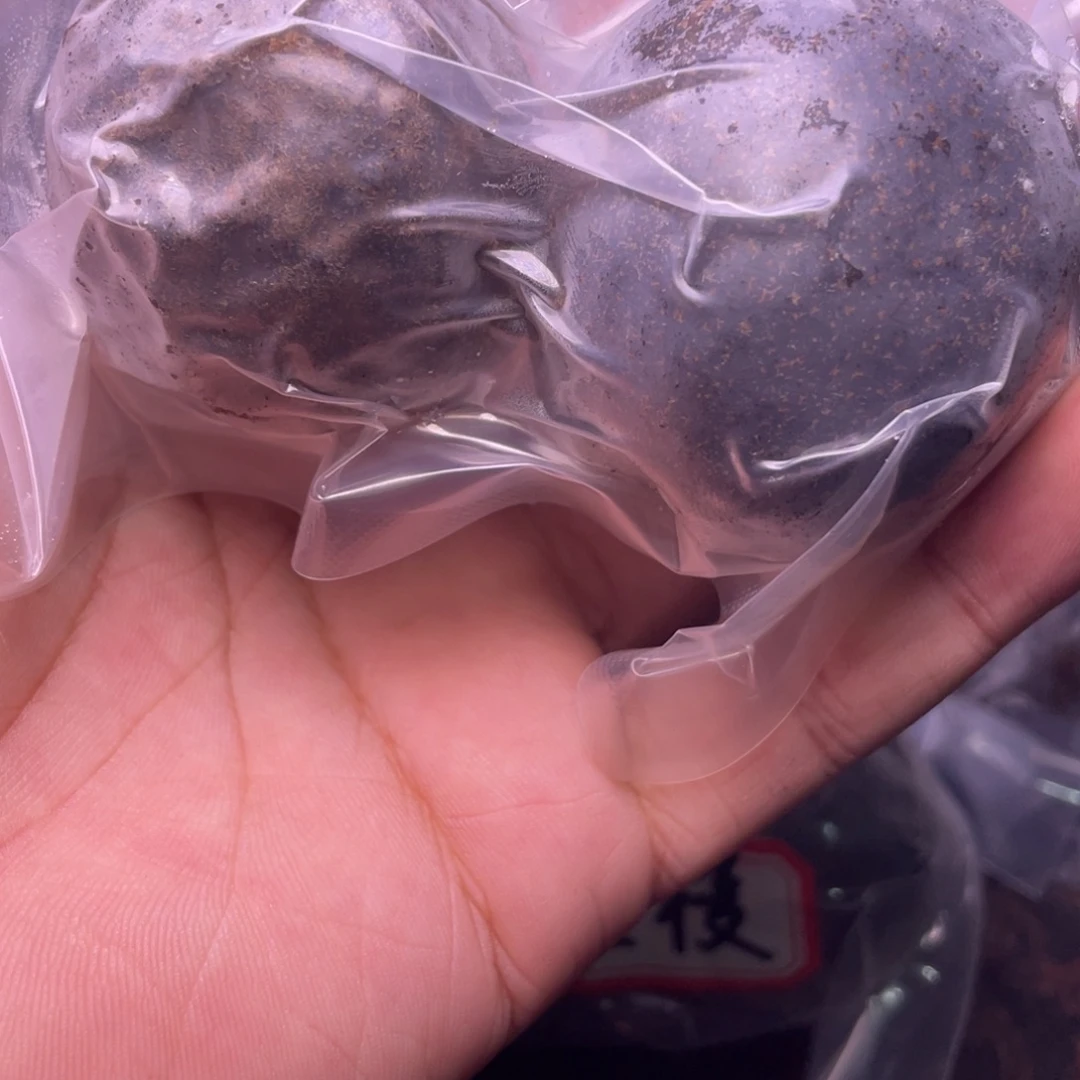 R***。文玩核桃把件文玩任赵