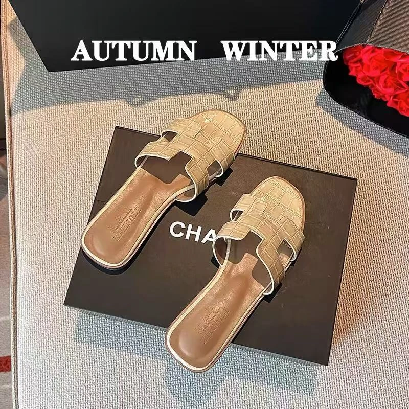 2025年新款法式小香风拖鞋女夏外穿时尚夏季沙滩女士外出海边凉拖