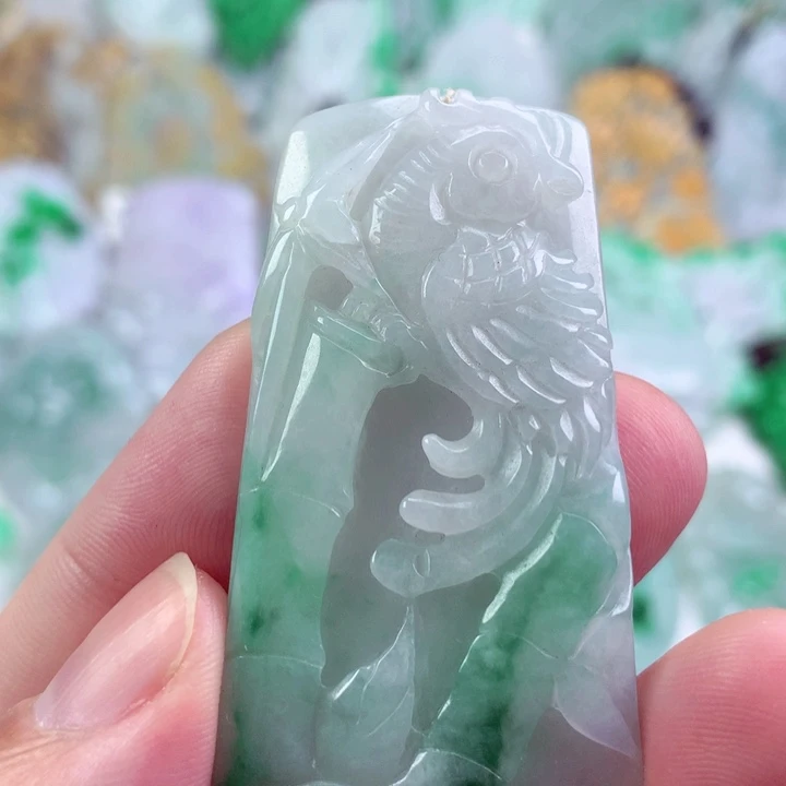 吊坠(不含链)未镶嵌翡翠