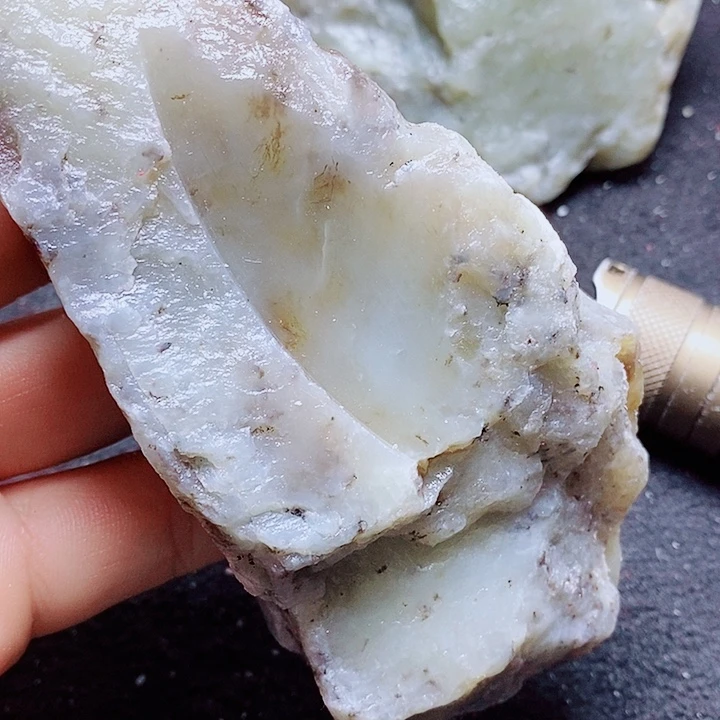 未镶嵌和田玉（糖玉）珠宝半成品