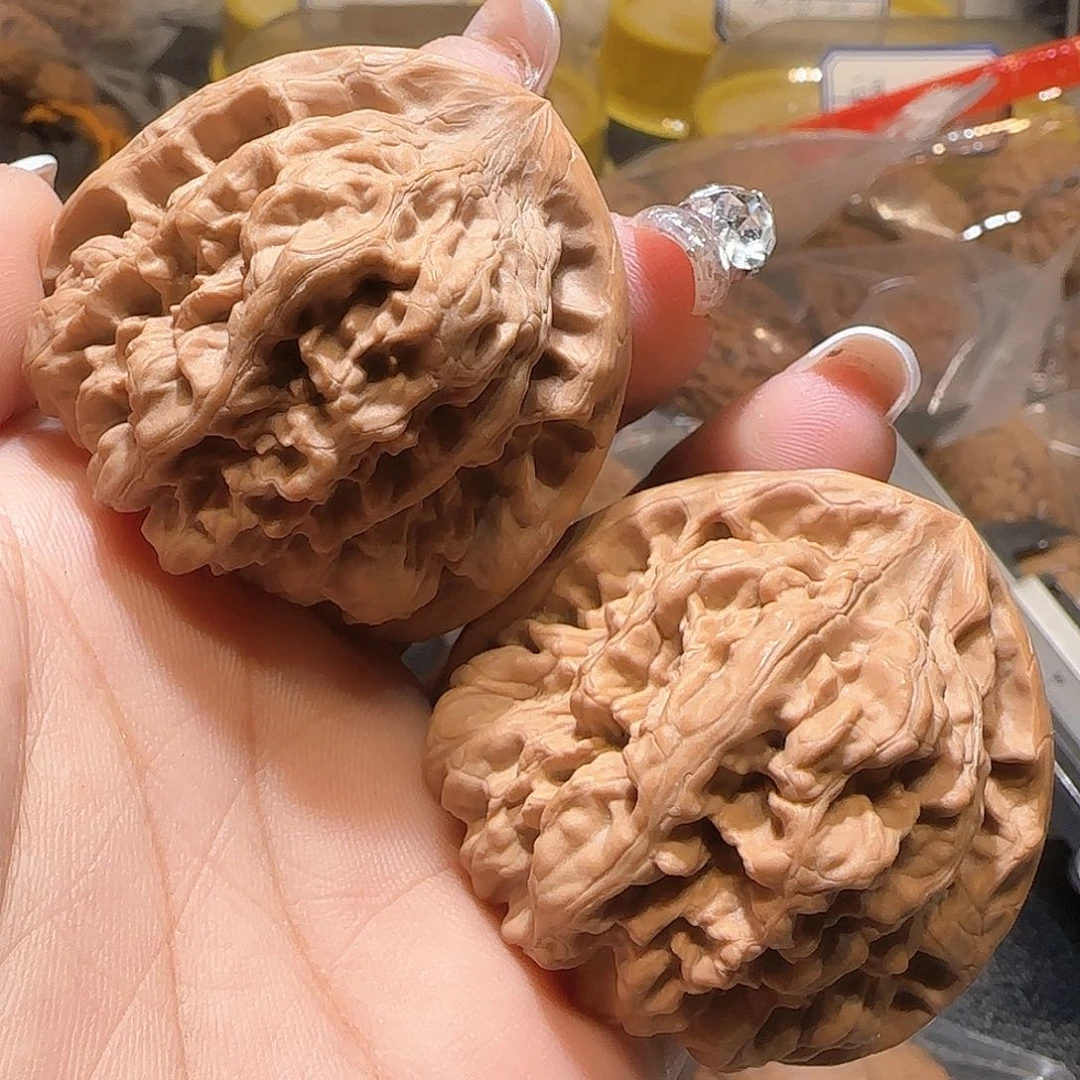 文玩核桃吊坠斯**斯45金蟾王