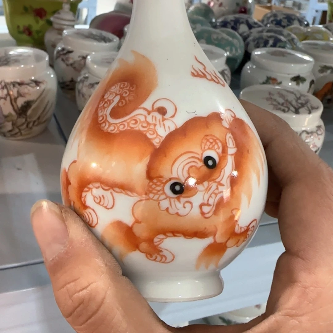 瓷片好想看这两只猪打架哈哈