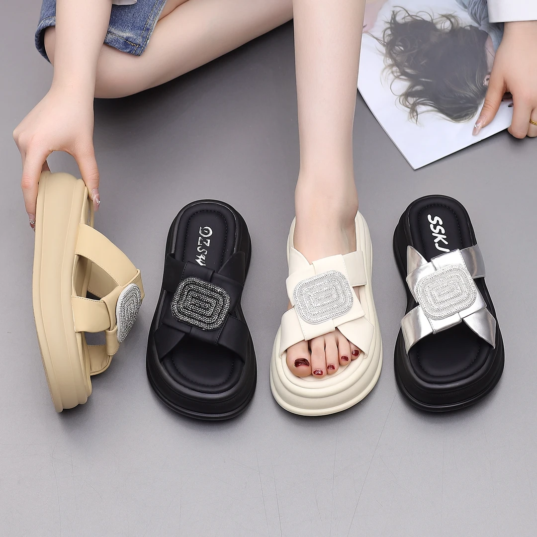 夏季外穿厚底拖鞋女鞋2025年新款时尚网红百搭防滑休闲舒适凉鞋潮