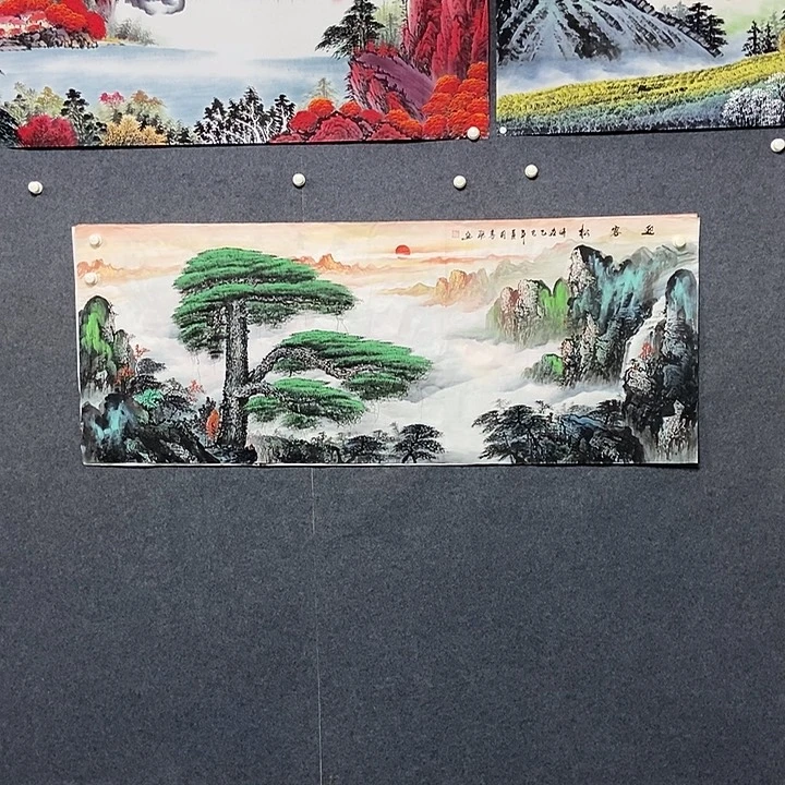 国画小六尺迎客松一副