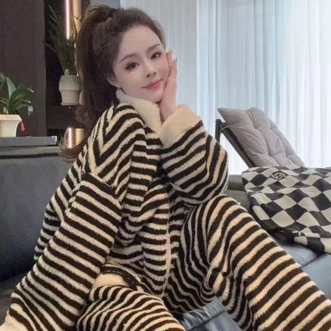 2025爆款条纹睡衣网红新款条纹加绒加厚保暖长袖冬宽松两件套