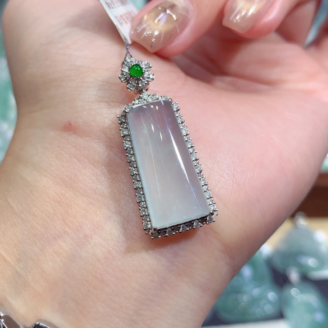 吊坠(不含链)18K金镶嵌翡翠