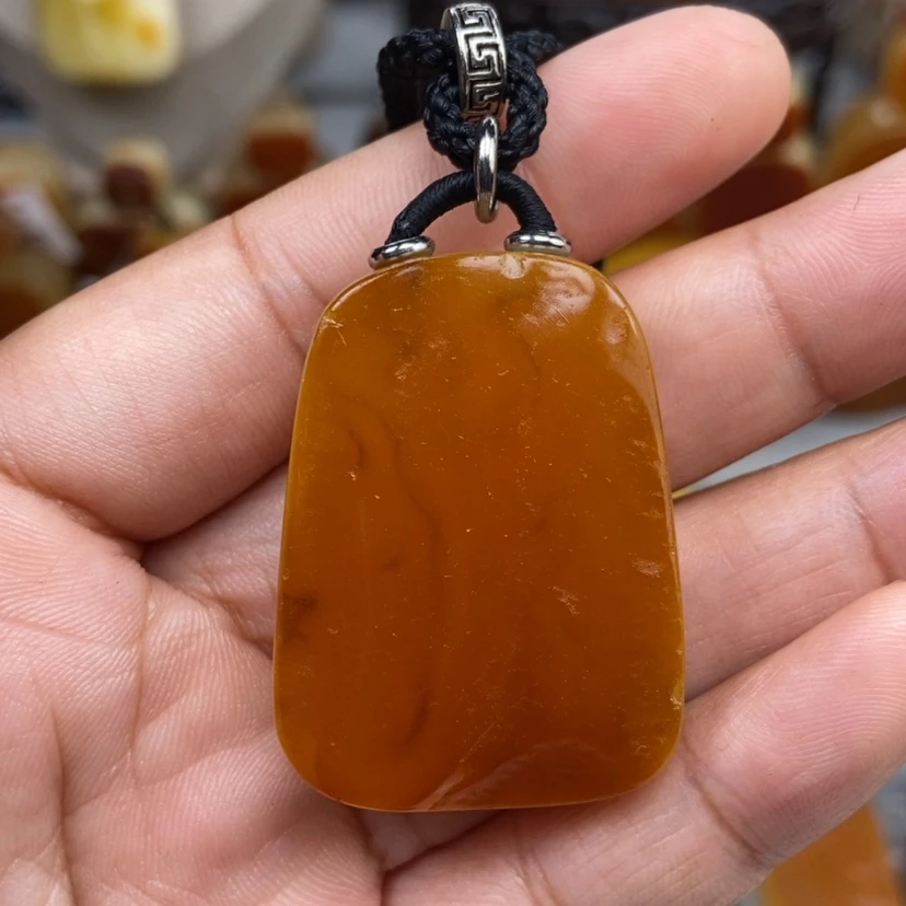 【闪购商品】琥珀颈饰未镶嵌