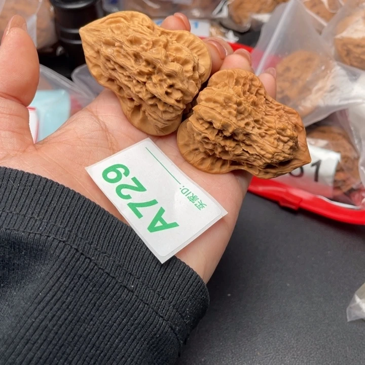 文玩核桃吊坠核桃