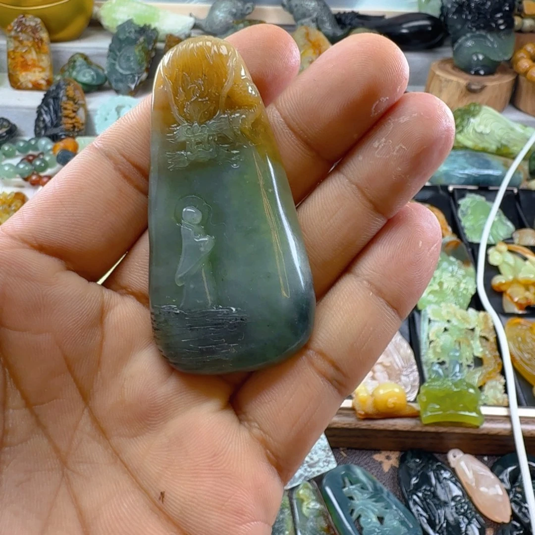 蛇纹石玉未镶嵌颈饰