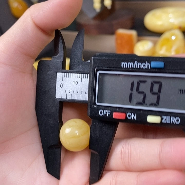 琥珀未镶嵌裸石圆珠