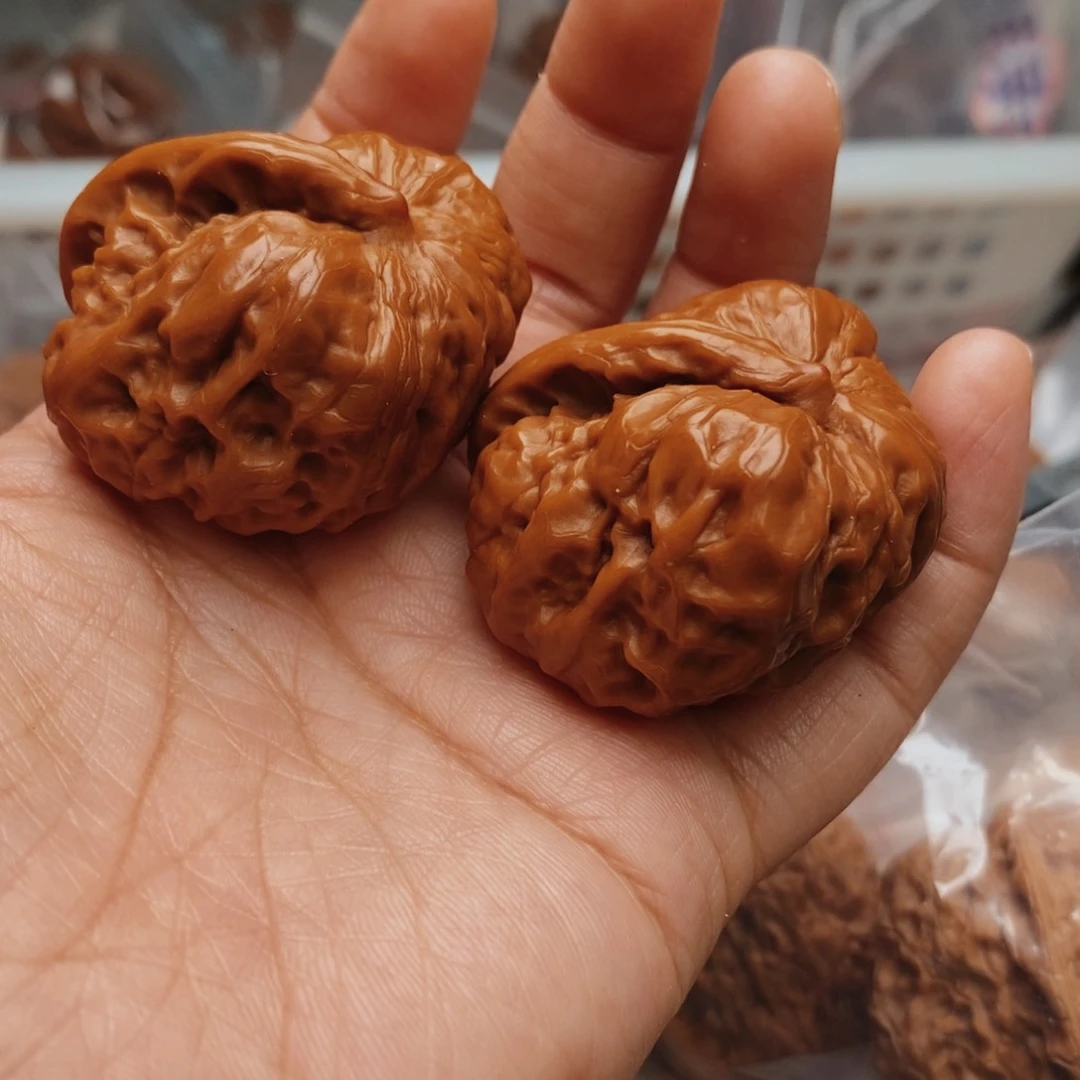 文玩核桃把件独角