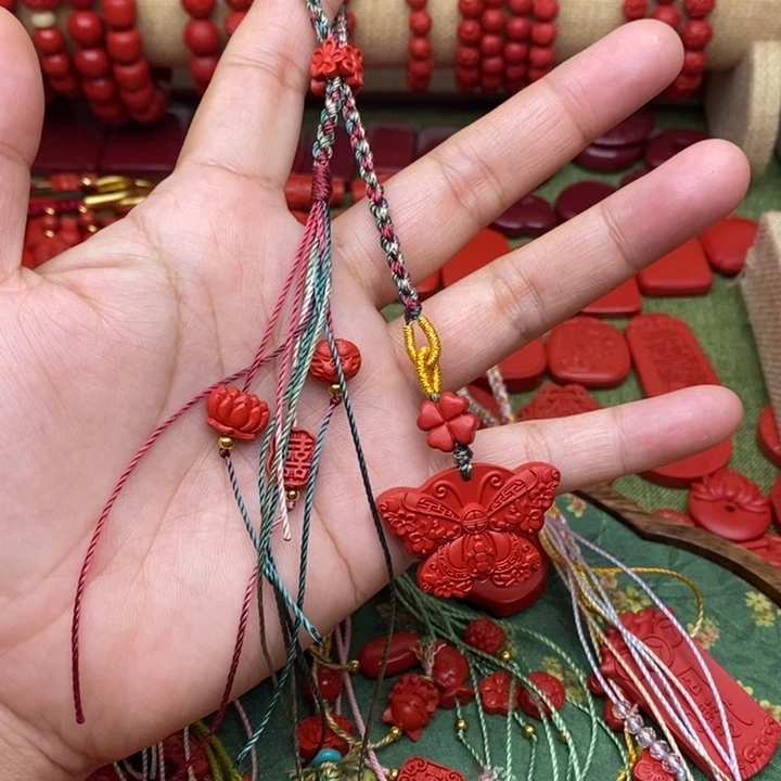 天然辰砂蝴蝶钥匙挂件包包挂件