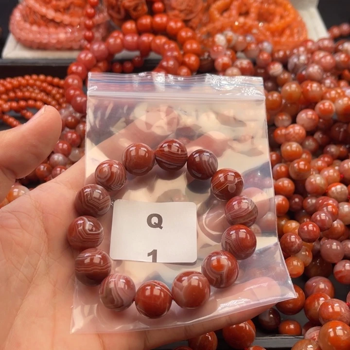南红玛瑙未镶嵌多样性发货默认微瑕称重15mm
