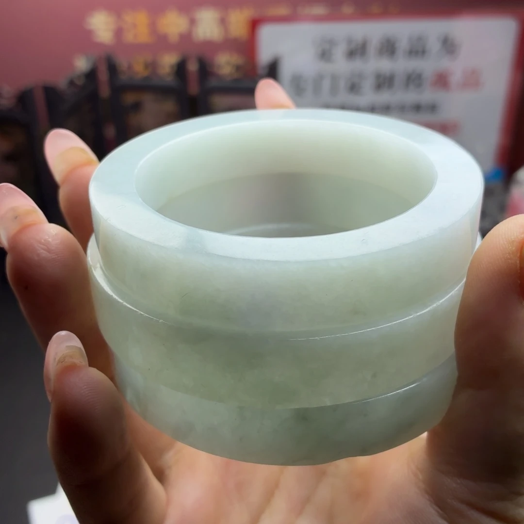 定制翡翠未镶嵌缅A翡翠多样性发一