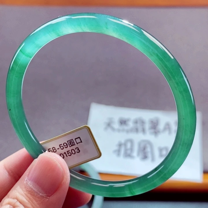翡翠未镶嵌手镯翡翠手镯7