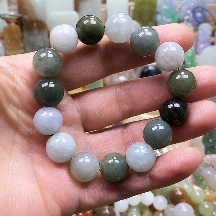 翡翠手链未镶嵌翡翠