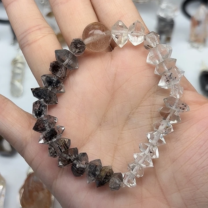 水晶手串未镶嵌闪灵钻手串