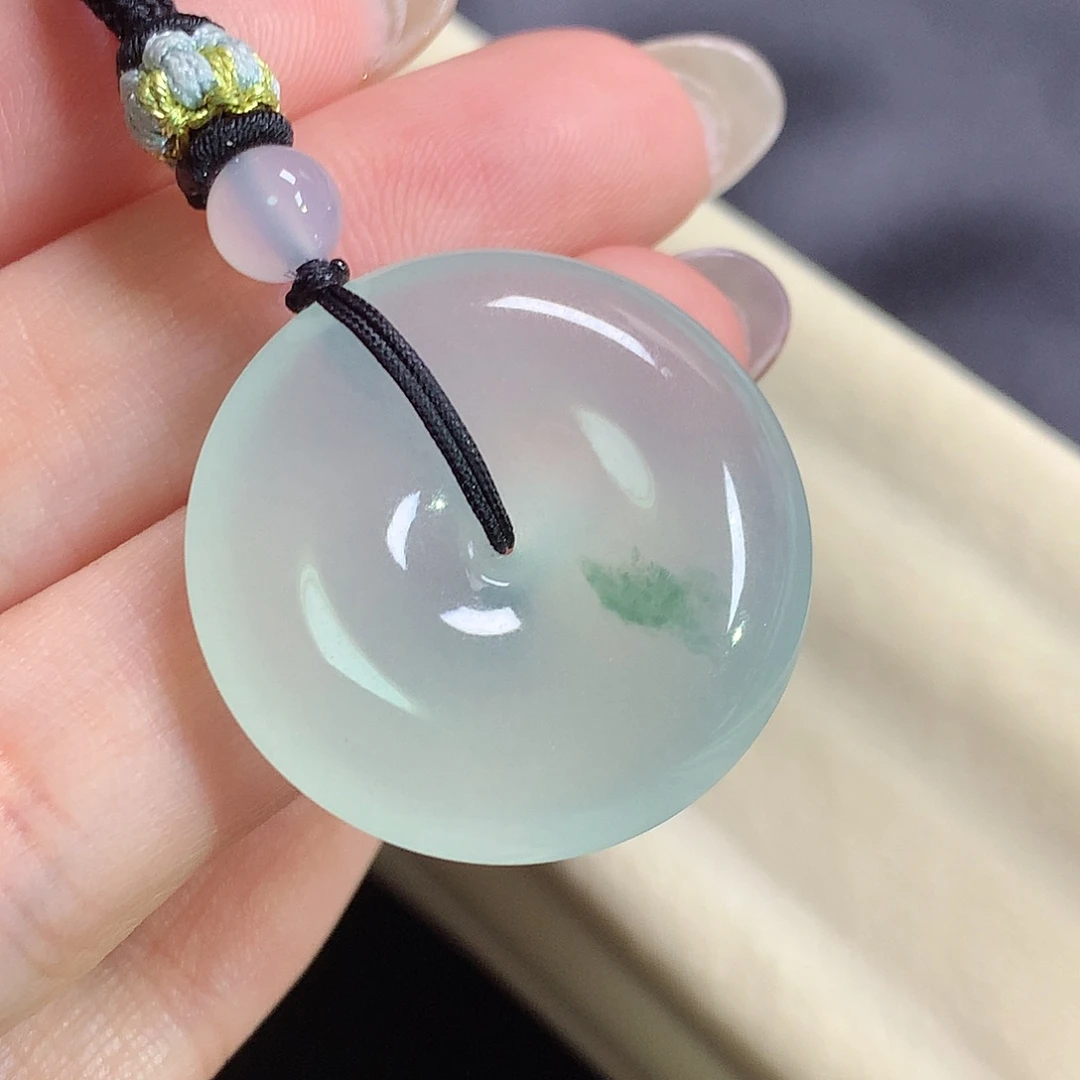 翡翠未镶嵌颈饰扣子