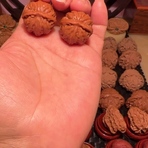 把件文玩核桃秋子