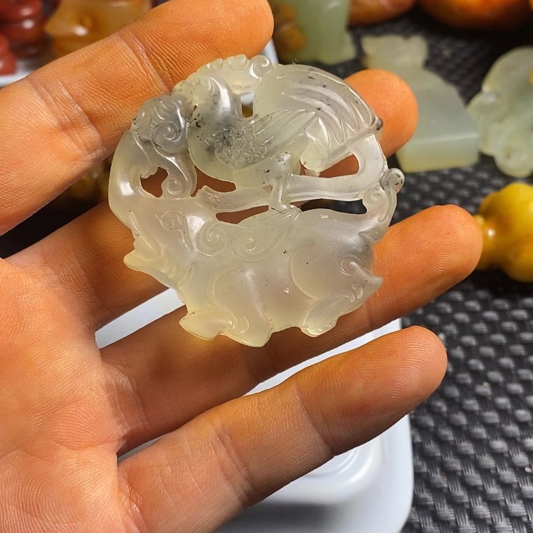 岫岩老玉（透闪石质玉）未镶嵌珠宝奇石