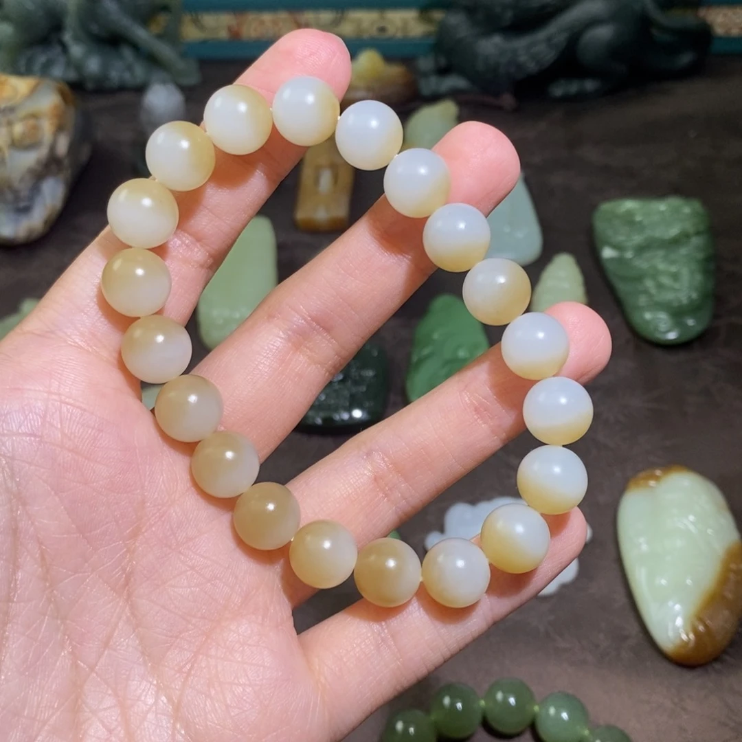 和田玉未镶嵌颈饰阮**宇