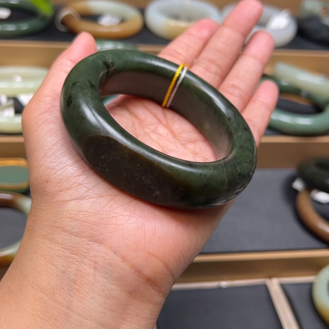 和田玉未镶嵌手镯55