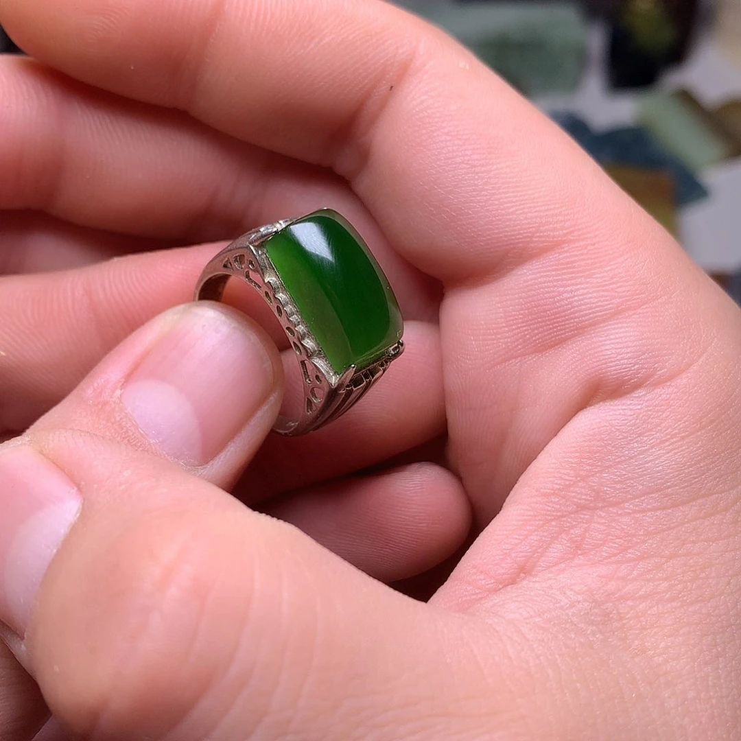 未镶嵌戒指和田玉（碧玉）