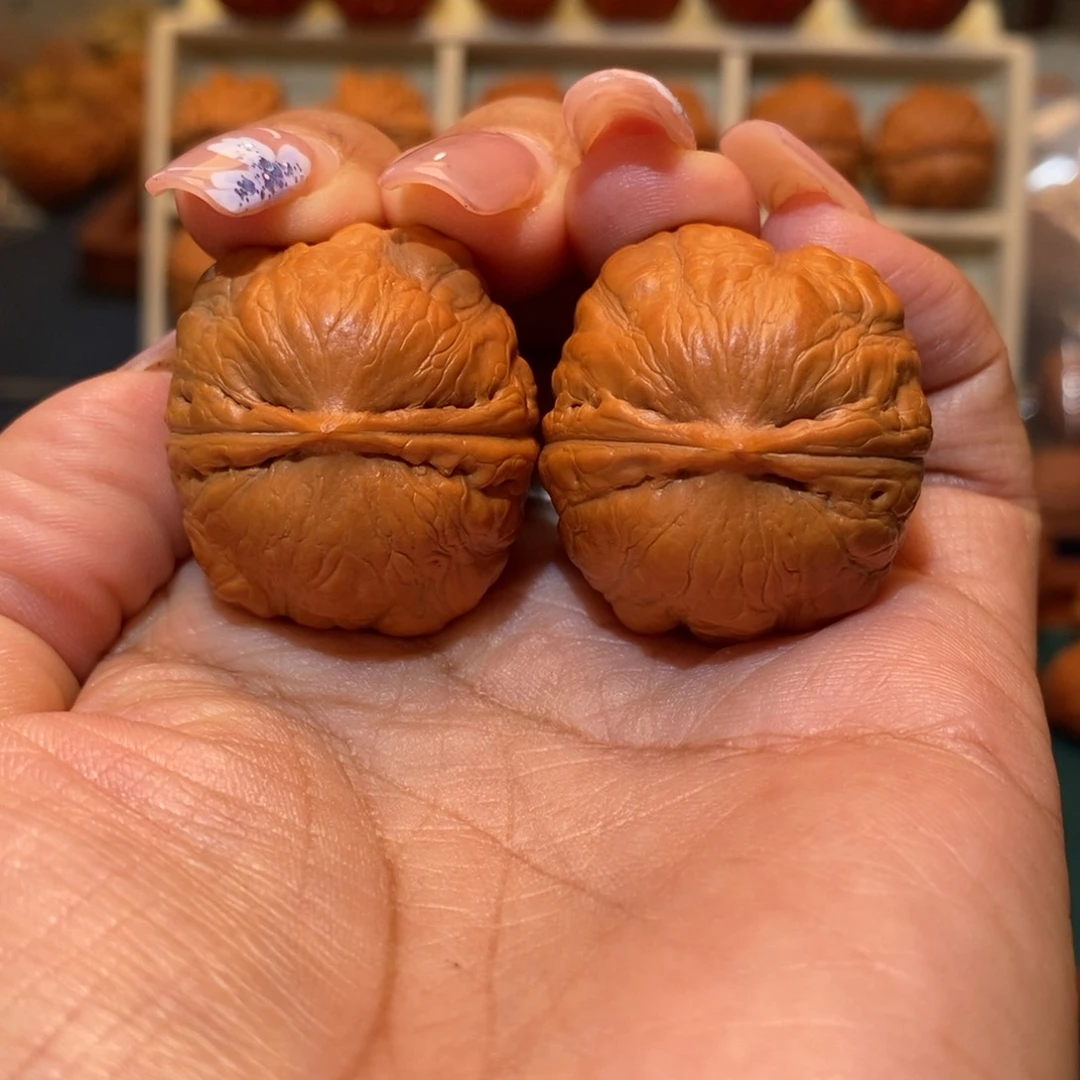 文玩核桃把件大**图手捻