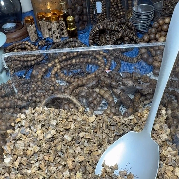 树脂制品山*乌身碎料老料