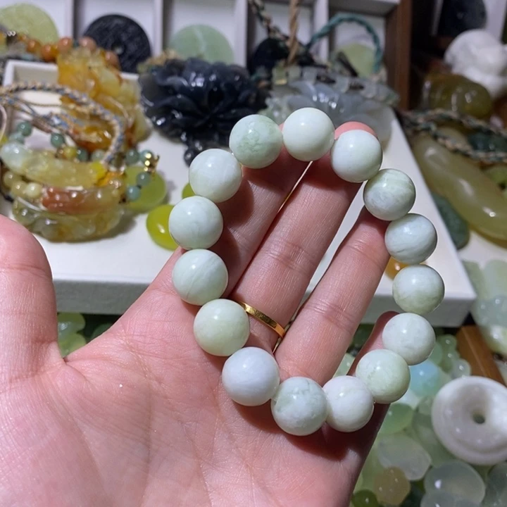 蛇纹石玉合金颈饰