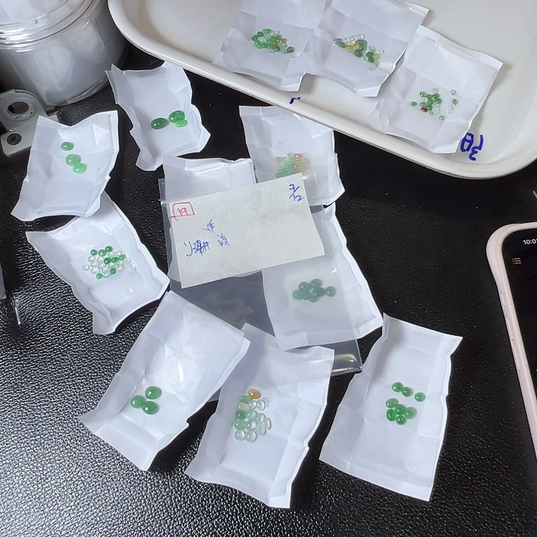 清***河定制翡翠未镶嵌翡翠