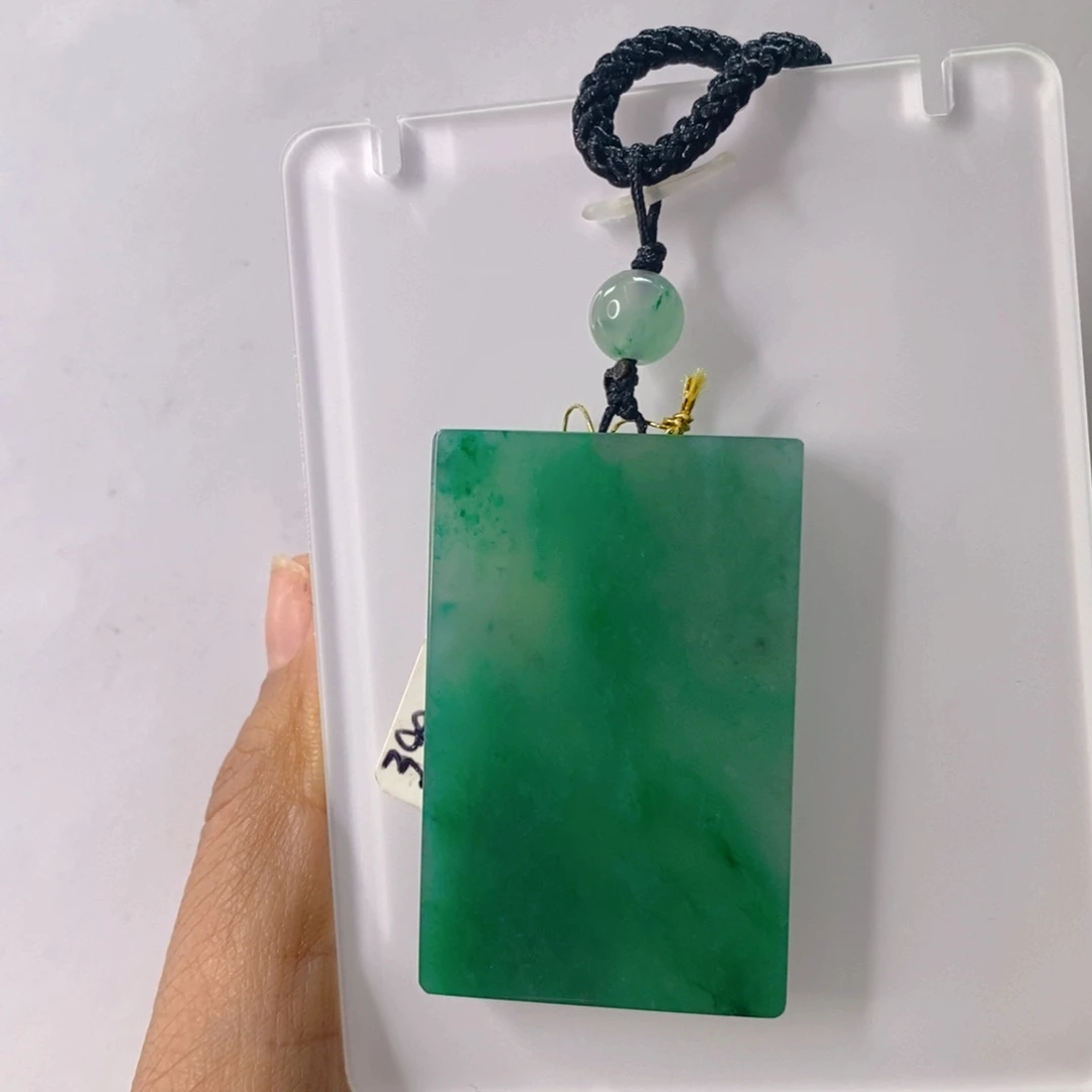 石英质玉未镶嵌颈饰