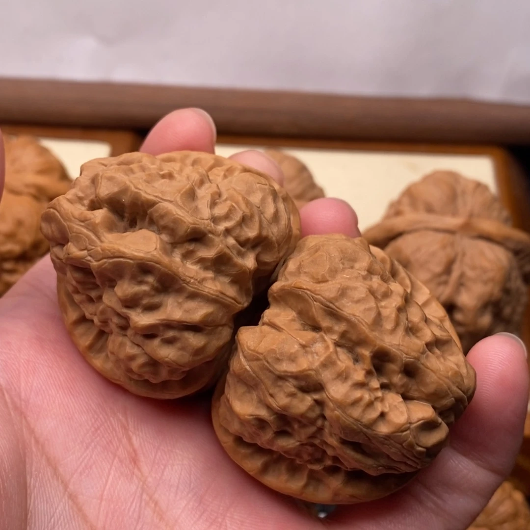 【闪购商品】把件文玩核桃丶*边40左右