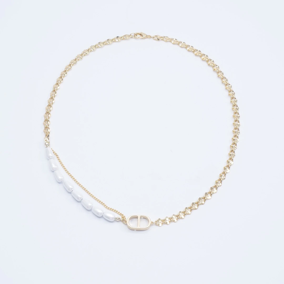 钛钢仿珍珠项链 2312时尚气质小众设计钛钢不掉色字母百搭项链