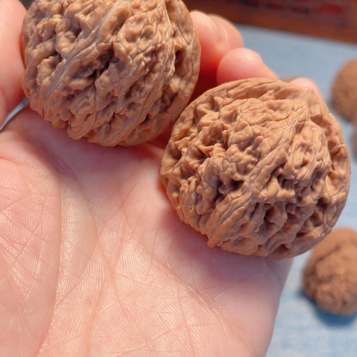 刘*哥40尺寸四座楼狮子头骨质好