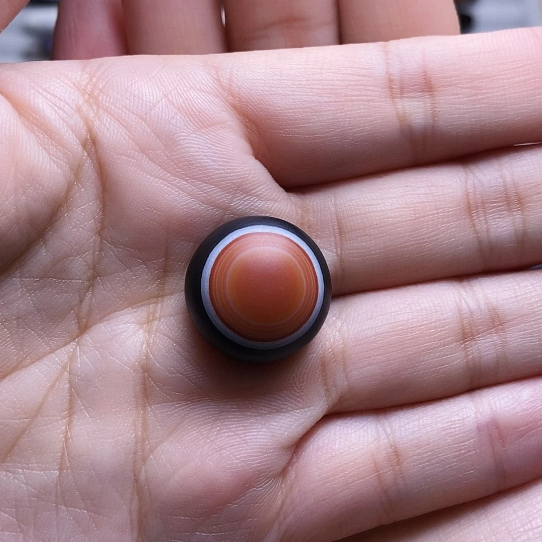 未镶嵌颈饰玛瑙/玉髓三*