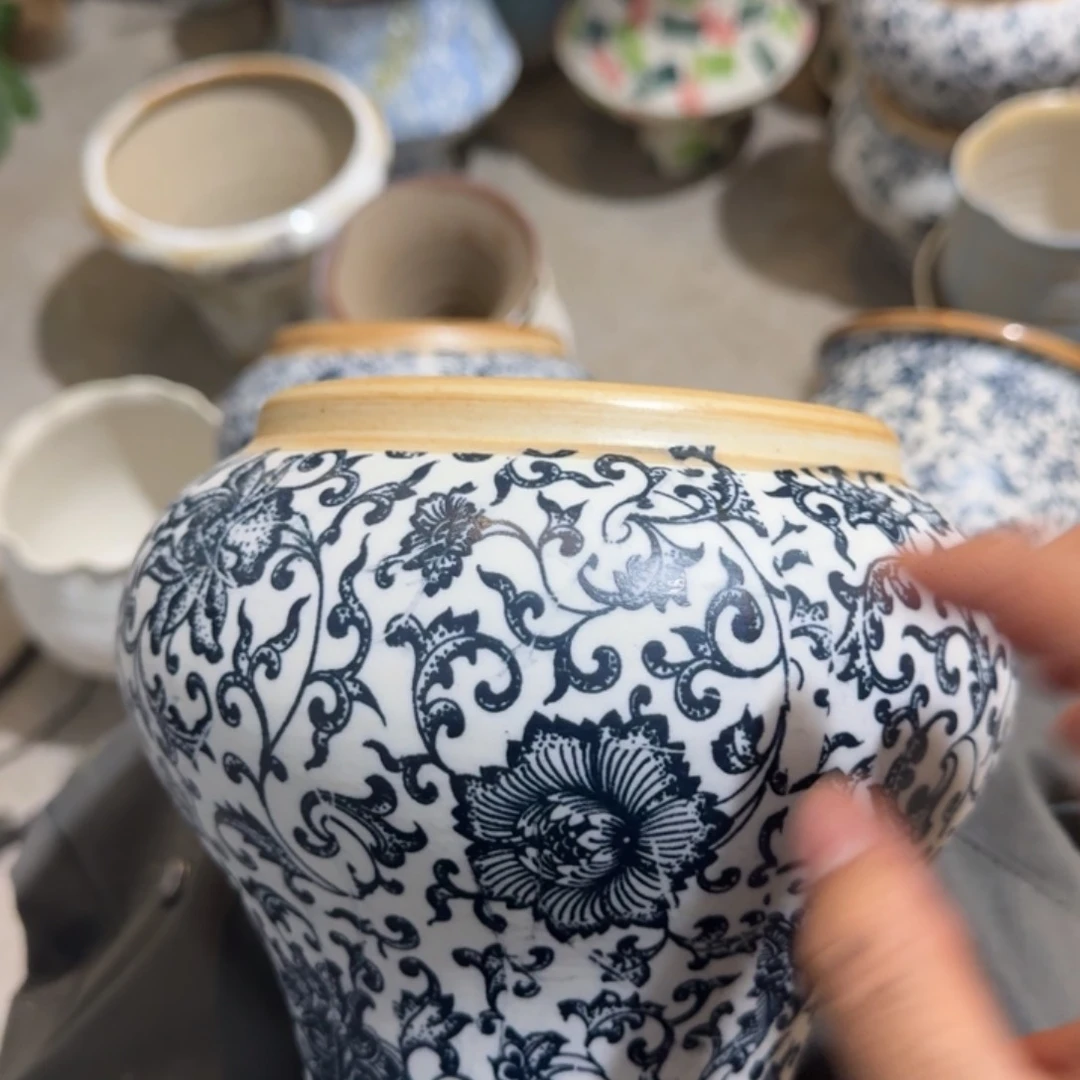 景德镇桌面陶瓷花盆