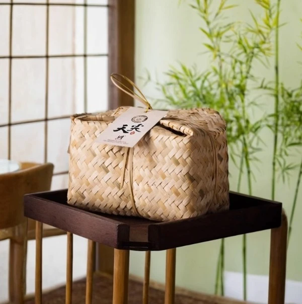 湖湘浩茗天尖茶竹篓天尖2斤安化黑茶2014年生产特级天尖