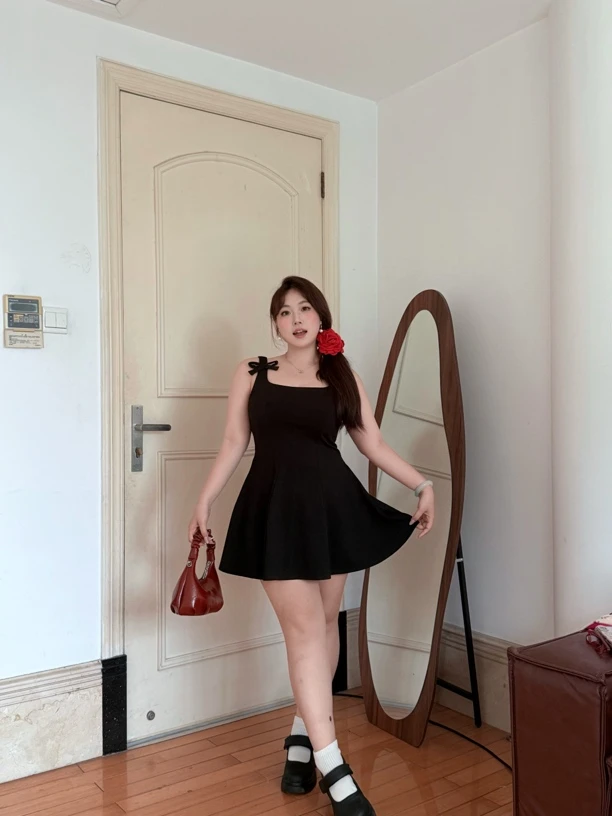 Pinkmoon 黑色吊带收腰气质A字短裙春夏季新款甜辣风格连衣裙