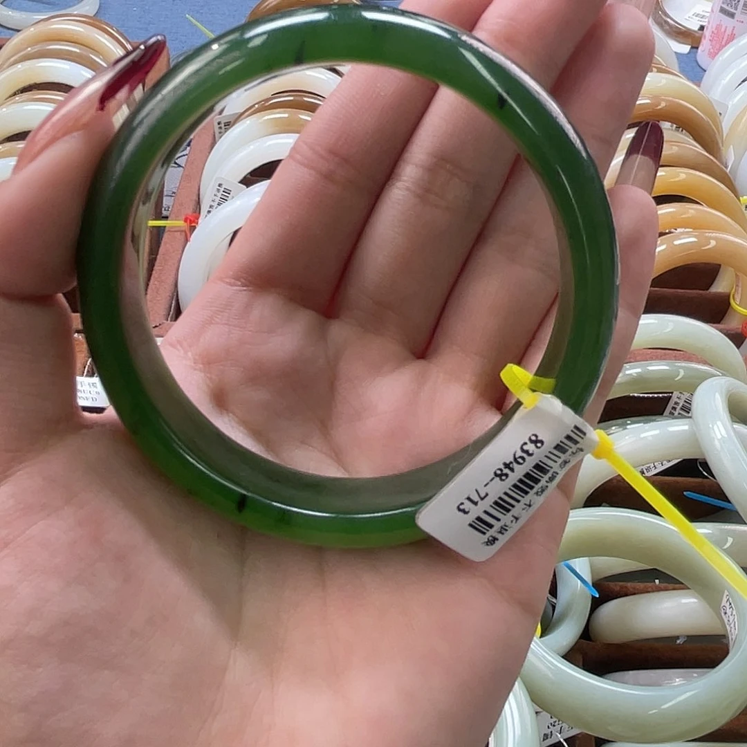 和田玉手镯未镶嵌近****月57➕