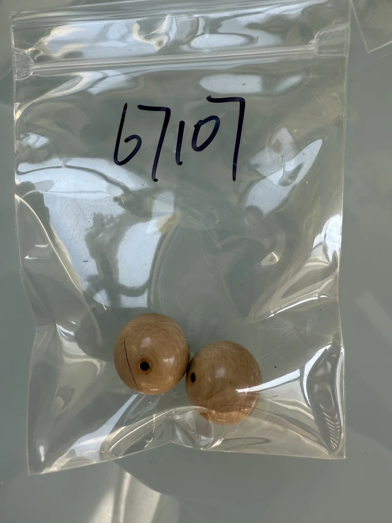 67107天然猛犸牙对珠瑕疵配饰介意勿拍