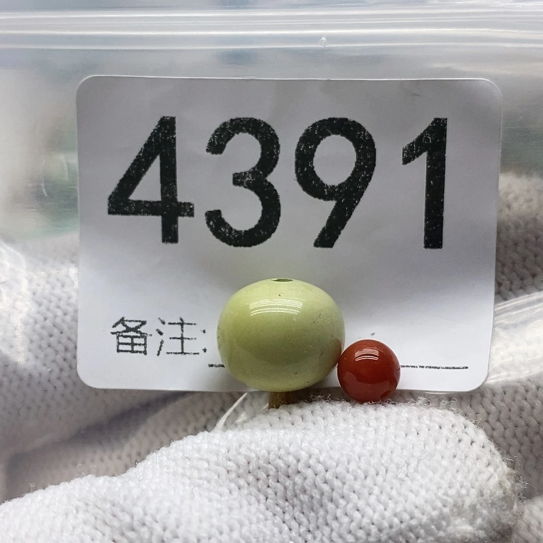 一****南红玛瑙未镶嵌颈饰