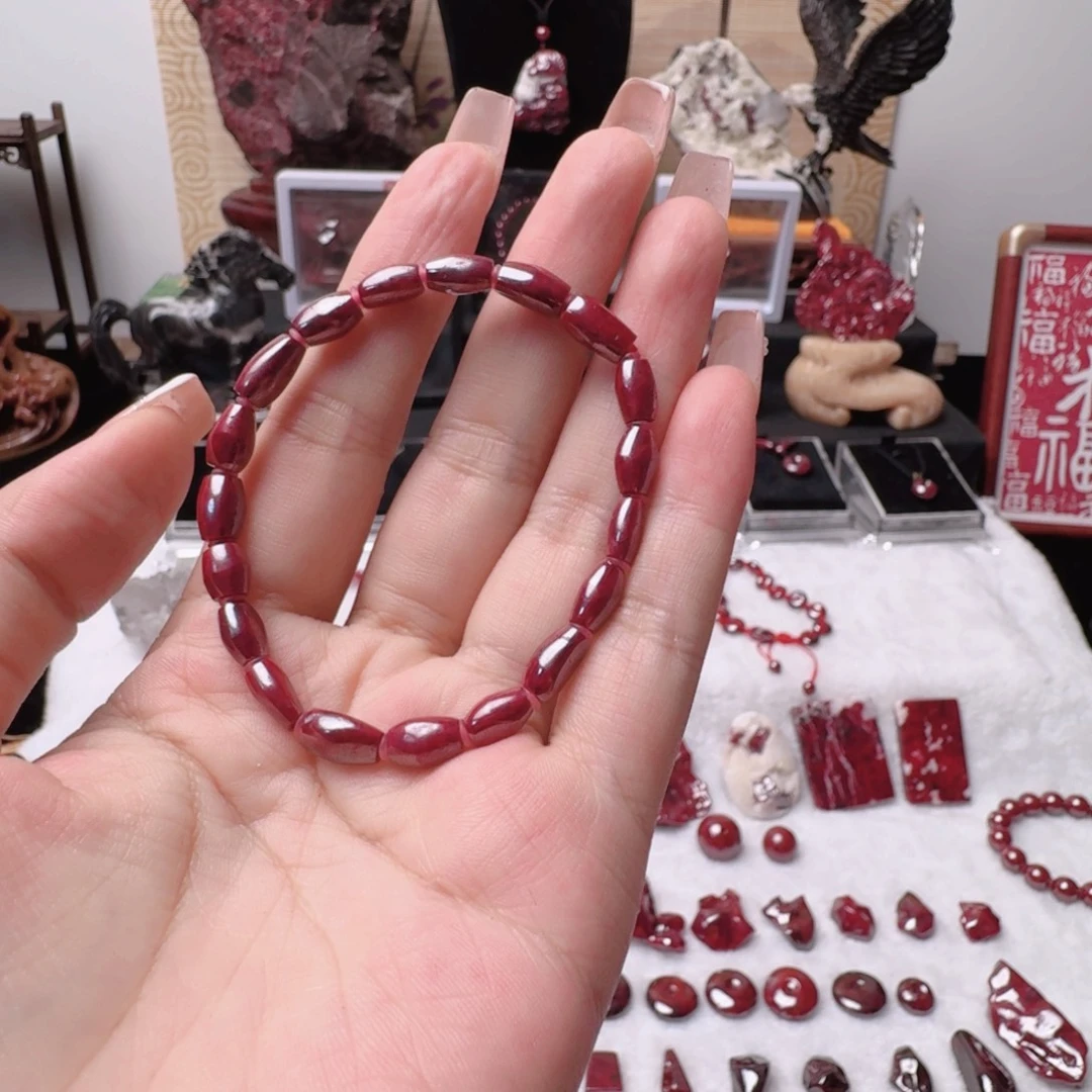 天然辰砂天然原矿手串，22克