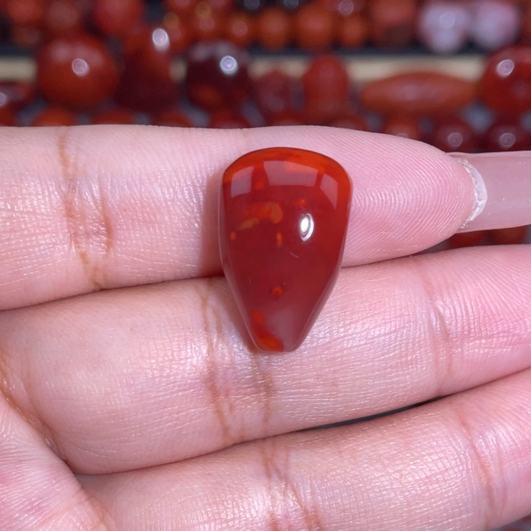 南红玛瑙未镶嵌牛血红三通卡13