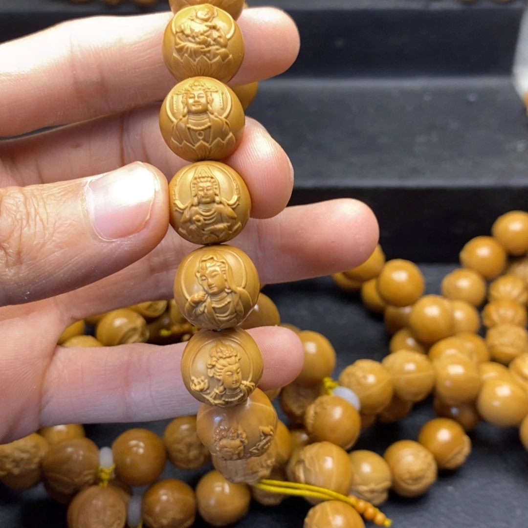 吊坠猴头核桃浮雕观音