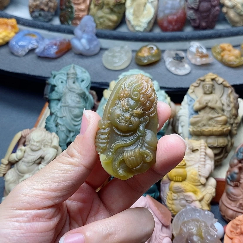 【闪购商品】定制石英质玉吊坠未镶嵌